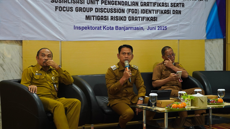 D:\2025\Juni 2025\24 Juni 2025\5\hal 5\Wali kota Banjarmasin HM.Yamin narsum dalam pengendalian.jpg