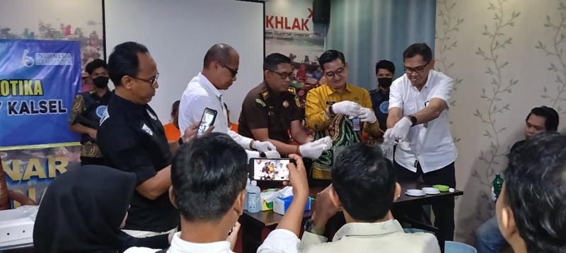D:\2025\Juni 2025\25 juni 2025\2\BERITA DAN FOTO UNTUK HALAMAN 2, TERBIT RABU TANGGAL 25 JUNI 2025\1 (master).jpg