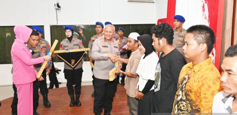 D:\2025\Juni 2025\26 Juni 2025\2\2\BERITA DAN FOTO UNTUK HALAMAN 2, TERBIT KAMIS TANGGAL 26 JUNI 2025\1 (MASTER).jpg