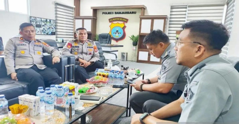 D:\2025\Juli 2025\11 Juli 2025\2\222\New Folder\Ditjen AHU Audiensi Bersama Polres Banjarbaru.jpg