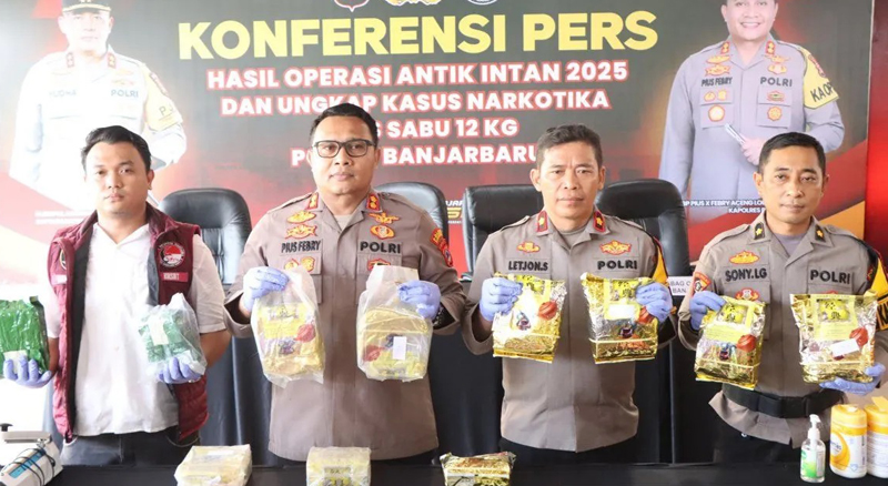 D:\2025\Juli 2025\15 Juli 2025\2\Polres Banjarbaru Gagalkan Jaringan Fredy Pratama.jpg