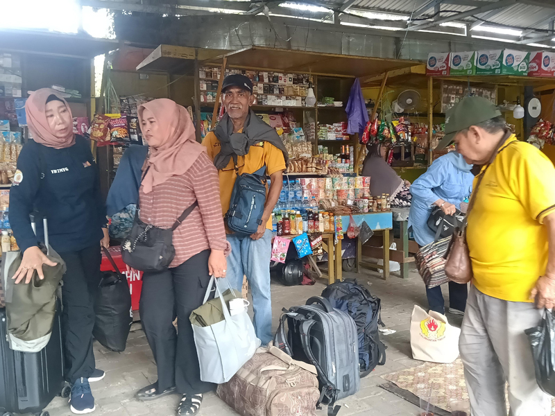 D:\2025\Juli 2025\18 Juli 2025\2\2\New Folder\KM Dharma Kartika II Tabrak Tali Tongkang Batubara.jpg