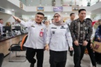 D:\2025\Juli 2025\18 Juli 2025\5\hal 5\Wali Kota Banjarbaru Erna Lisa Halaby didampingi Kepala Dinas PMPTSP Banjarbaru.jpg