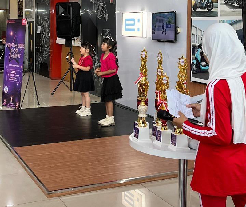D:\2025\Juli 2025\25 Juli 2025\5\hal 5\Dealer Trio Motor Perintis sukses menggelar ajang pencarian bakat.JPG