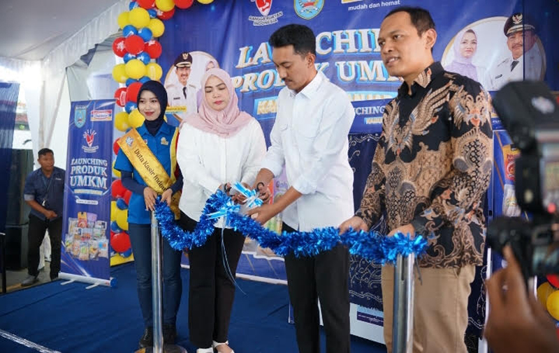 D:\2025\Juli 2025\28 Juli 2025\5\hal 5\Bupati Banjar H Saidi Mansyur didampingi istri.jpg