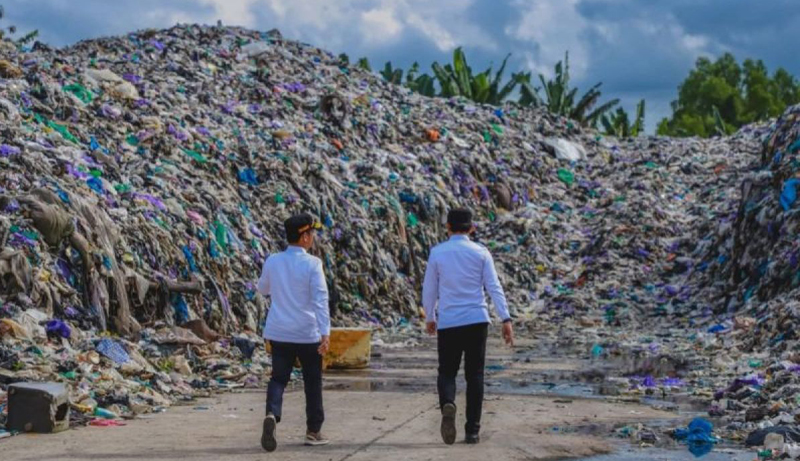 D:\2025\Juli 2025\28 Juli 2025\5\hal 5\Penampakan tumpukan sampah yang disanksi Kementerian.jpg