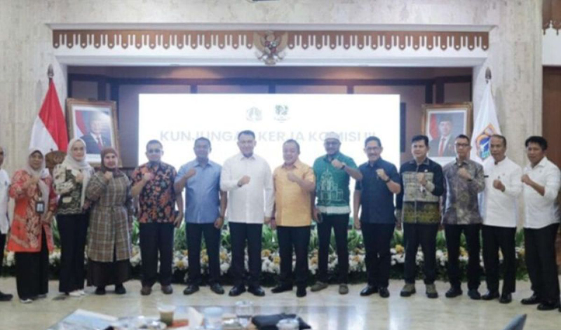 D:\2025\Juli 2025\29 Juli 2025\5\hal 5\Rombongan Komisi III DPRD Provinsi Kalimantan Selatan saat kunjungan.jpg
