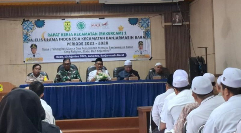 D:\2025\Agustus 2025\14 Agustus 2025\5\hal 5\MUI Kota Banjarmasin menggelar rapat kerja kecamatan.jpg