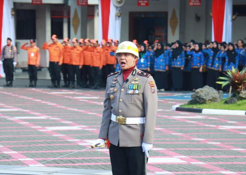 D:\2025\Agustus 2025\19 Agustus 2025\2\222\New Folder\Walikota Apresiasi Prestasi Kompol Indra.jpg