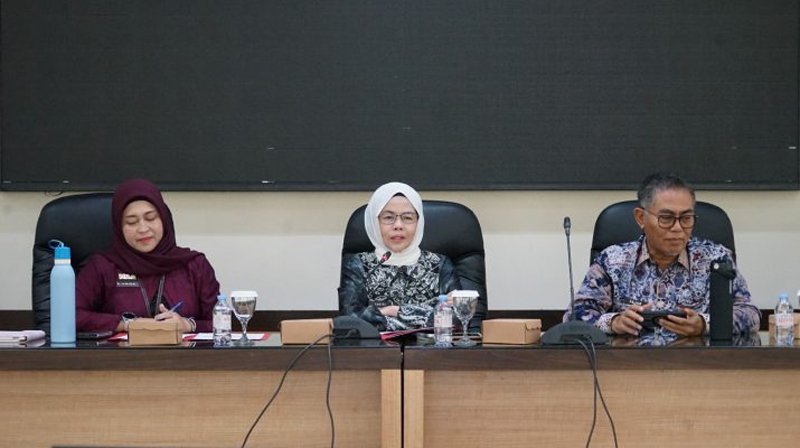 D:\2025\Agustus 2025\24 Agustus 2025\hal 3\hal 6\berita dan foto kontrak pemprov kalsel untuk halaman 6, terbit Senin tanggal 25 Agustus 2025\3.jpg