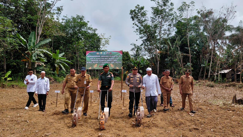 D:\2025\Agustus 2025\25 Agustus 2025\2\22\New Folder\Polsek Muara Uya Tanam Jagung Kuartal III.jpg
