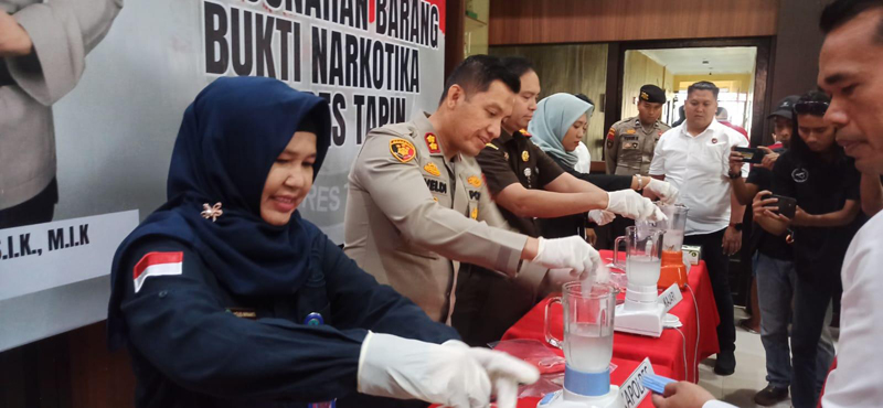 D:\2025\Agustus 2025\6 Agustus 2025\2\2\New Folder\Polres Tapin Musnahkan Barbuk Narkotika.jpg