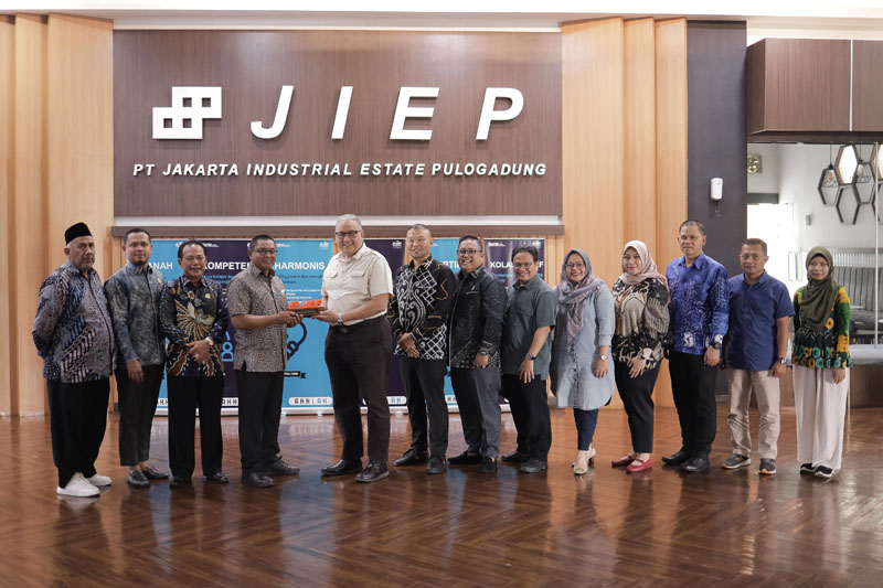 D:\2025\September 2025\24 september 2025\2\Halaman 2\Pengembangan Klaster Industri Jadi Perhatian Serius.jpg