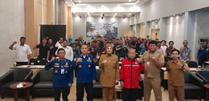 D:\2025\September 2025\25 September 2025\5\hal 5\Wakil Wali Kota Banjarmasin, Hj Ananda, membuka sosialisasi aplikasi E-Damkar.jpg