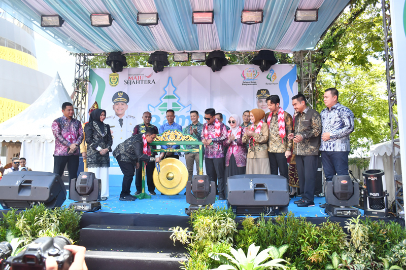 D:\2025\September 2025\29 September 2025\5\HAL 5\hal 5\Kepala Dinas Perindustrian Provinsi Kalsel, H. Abdul Rahim.jpg