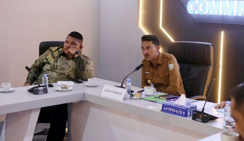 D:\2025\September 2025\4 September 2025\5\HAL 5\Bupati Banjar Saidi Mansyur bersama Ketua DPRD Banjar Gusti Rizky Sukma.jpg