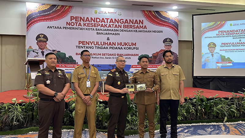 D:\2025\Oktober 2025\14 Oktober 2025\5\Walikota Banjrmasin H.Muhammad Yamin jalin MoU dengan Kejari.jpg