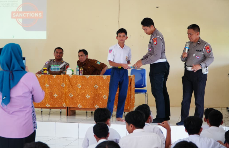D:\2025\Oktober 2025\16 Oktober 2025\2\BERITA DAN FOTO UNTUK HALAMAN 2, TERBIT KAMIS TANGGAL 16 OKTOBER 2025\1.jpg