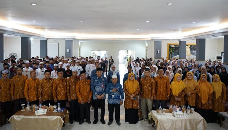 D:\2025\Oktober 2025\2 Oktober 2025\5\HAL 5\Kepala Disbudporapar Banjar H Irwan Jaya beserta jajaran.jpg