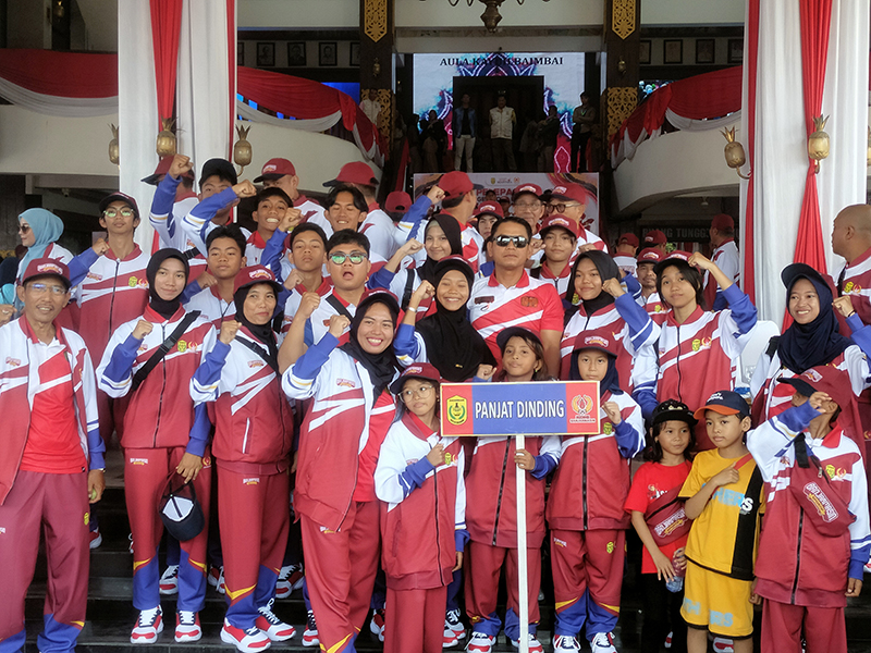 D:\2025\Oktober 2025\20 Oktober 2025\2\2\Target Juara Umum, Yamin Lepas Kontingen Banjarmasin.jpg
