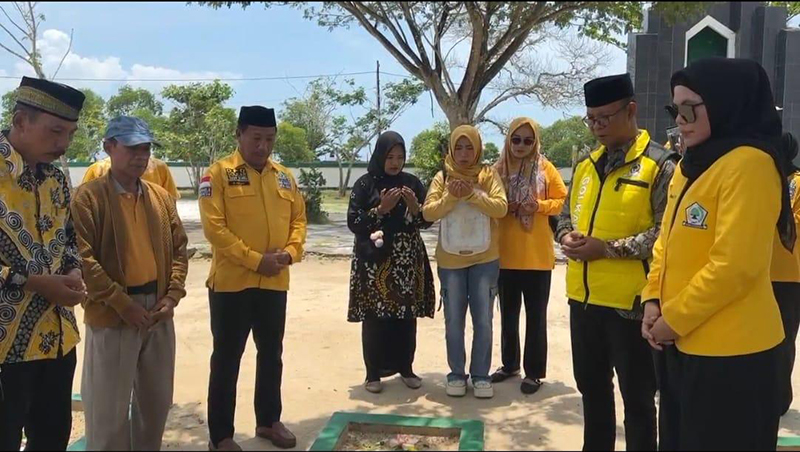 D:\2025\Oktober 2025\21 Oktober 2025\2\22\New Folder\Golkar Tanbu Ziarah ke Makam Pahlawan.jpg