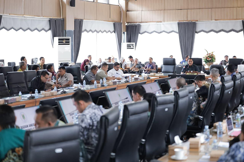 D:\2025\Oktober 2025\27 Oktober 2025\2\222\New Folder\Banggar Matangkan Pembahasan Raperda APBD 2026.jpg