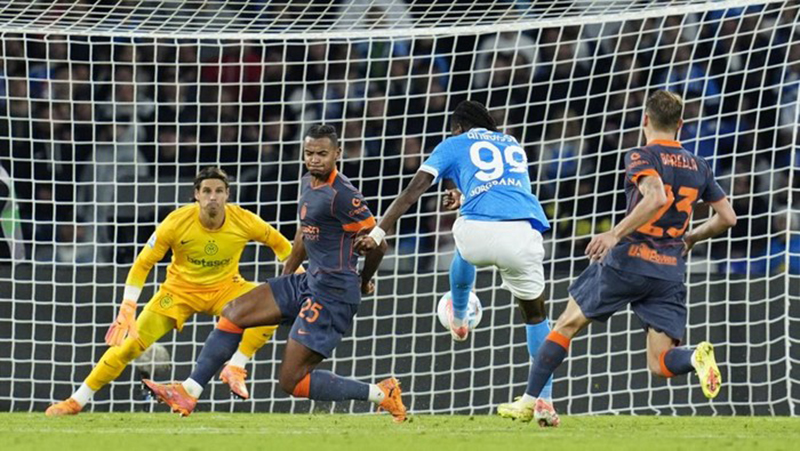 D:\2025\Oktober 2025\27 Oktober 2025\9\Olahraga Senin\napoli.jpg
