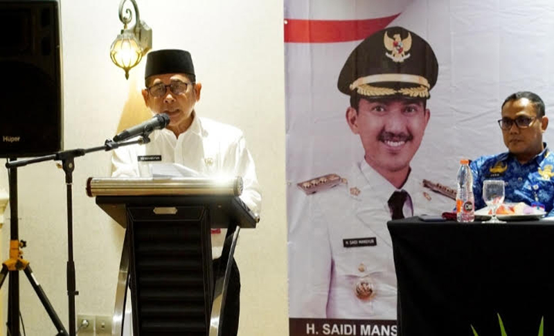D:\2025\Oktober 2025\3 Oktober 2025\5\HAL 5\Pj Sekda Banjar H Ikhwansyah memberikan sambutan saat membuka Sosialisasi Rencana.jpg
