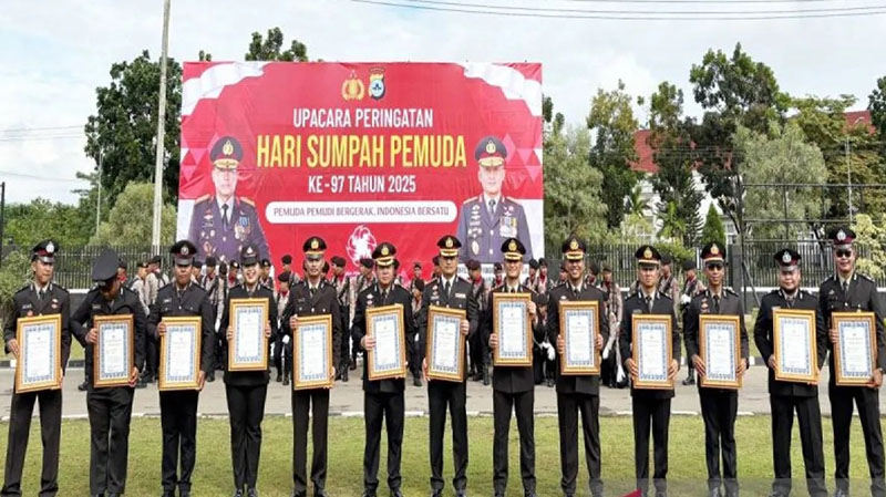 D:\2025\Oktober 2025\30 Oktober 2025\2\Sita Ratusan Paket Sabu, Ditresnarkoba dapat Penghargaan.jpg