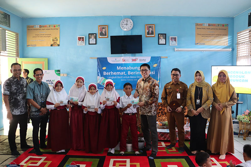 D:\2025\Oktober 2025\8 Oktober 2025\7\7\Foto ADV Bank Kalsel- Berita 7.jpg