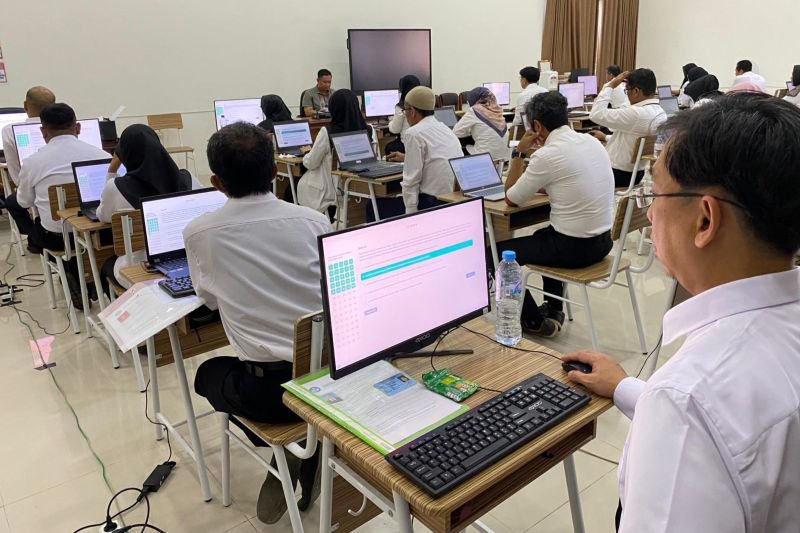 D:\2025\November 2025\10 November 2025\2\Ratusan Guru Ikut Tes Calon Kepsek.jpg