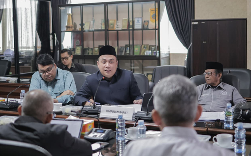 D:\2025\November 2025\14 November 2025\2\BERITA DAN FOTO UNTUK HALAMAN 2, TERBIT JUMAT TANGGAL 14 NOVEMBER 2025\2.jpeg