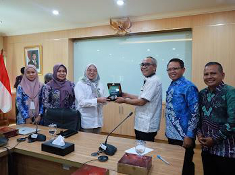 D:\2025\November 2025\18 November 2025\2\2\New Folder\Kalsel Diminta Benahi Pengelolaan Sampah di Daerah.jpg