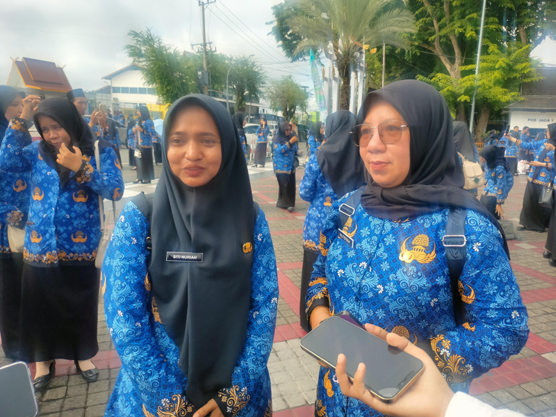 D:\2025\November 2025\18 November 2025\5\hal 5\Nuriah dan Alfisah, Dua guru honor SD di Banjarmasin.jpg