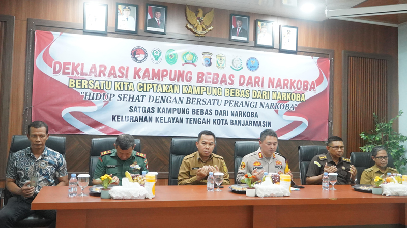 D:\2025\November 2025\26 November 2025\5\hal 5\Sekdakot Banjarmasin Ikhsan Budiman bersama Wakapolresta Banjarmasin, AKBP Arwin Amrih.jpg