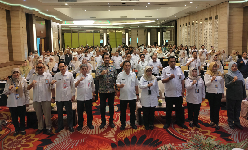 D:\2025\November 2025\27 November 2025\5\hal 5\Narasumber dan peserta sosialiasi kelompok pemanfaat dan pemelihara ( KPP) sanitasi.jpg