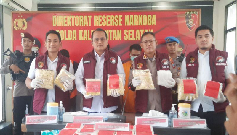 D:\2025\November 2025\6 November 2025\2\Puluhan Kilo Sabu Jaringan Fredy Pratama Disita.jpg