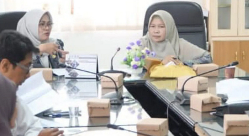 D:\2025\Desember 2025\10 Desember 2025\5\hal 5\DPRD Kota Banjarmasin dan Pemkot Banjarmasin saat melakukan pembahasan.jpg