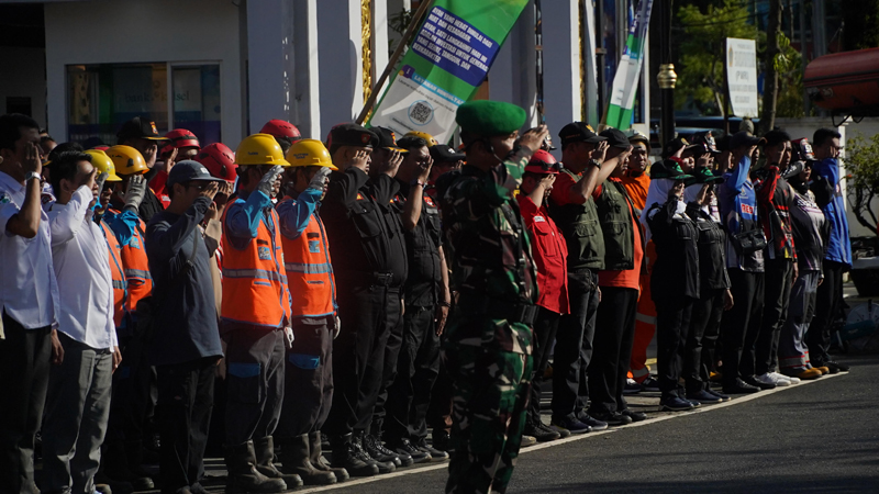 D:\2025\Desember 2025\11 Desember 2025\5\hal 5\Apel gabungan pemko Banjarmasin dan personel damkar, BPBD dan unsur terkait untuk aiaga bencana.jpg