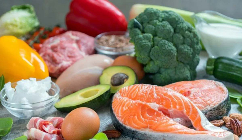 D:\2025\Desember 2025\12 Desember 2025\11\Halaman 1-11 Jumat\empat makanan.jpg