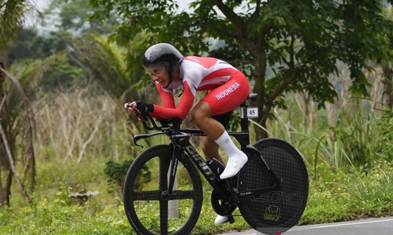 D:\2025\Desember 2025\15 Desember 2025\9\Olahraga  Senin\balap sepeda.jpg