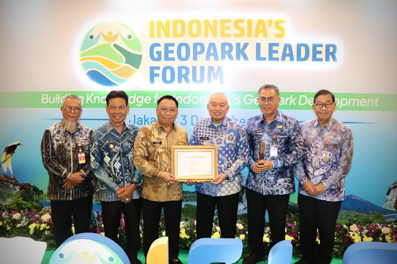 D:\2025\Desember 2025\4 Desember 2025\2\2222\New Folder\Wabup Tapin Hadiri Indonesia's Geopark Leader Forum.jpg