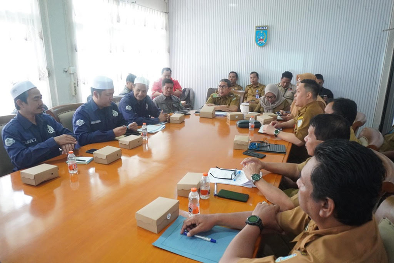 D:\2025\Desember 2025\4 Desember 2025\5\hal 5\BAGIAN Kesra Setda Banjar mengadakan Rakor Pemantapan Persiapan Momen 5 Rajab,.jpg