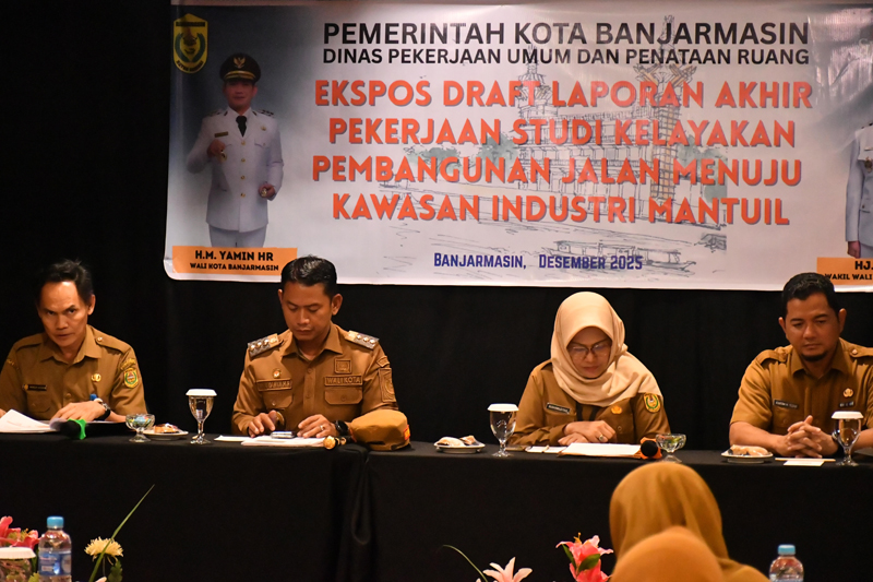 G:\2025\Desember 2025\16 Desember 2025\5\hal 5\Walikota HM.Yamin hadir dapat ekspos draf akhir studi kelayakan jalan.jpg