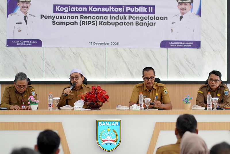 G:\2025\Desember 2025\17 Desember 2025\5\Wakil Bupati Banjar Habib Idrus Al Habsyi memberikan araha.jpg