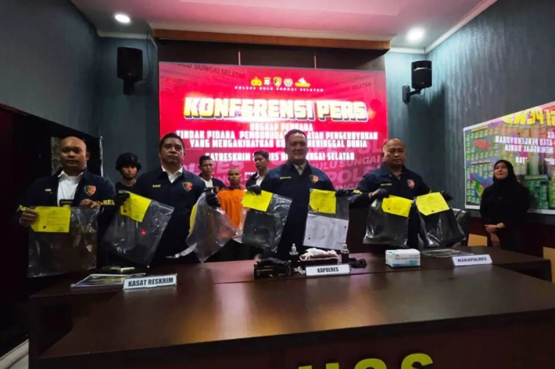 G:\2025\Desember 2025\23 Desember 2025\2\Polisi Tangkap Pelaku Pembunuhan di Loksado.jpg