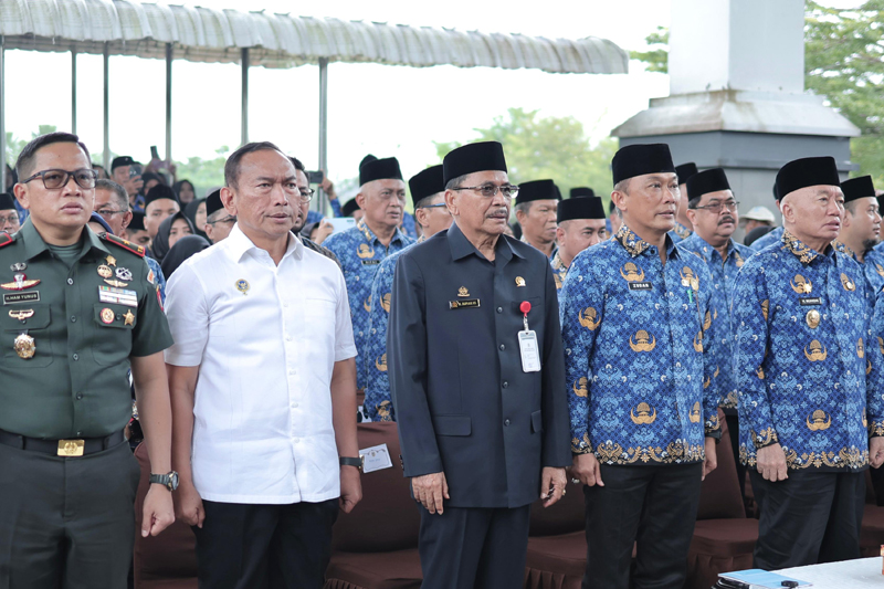 G:\2025\Desember 2025\24 Desember 2025\2\2\Supian HK Apresiasi Penyerahan SK PPPK Paruh Waktu.jpg