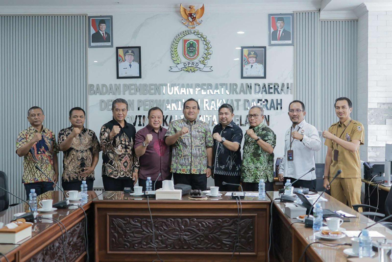 G:\2025\Desember 2025\30 Desember 2025\2\222\New Folder\DPRD Kalsel Sambut Bupati Blora.jpg