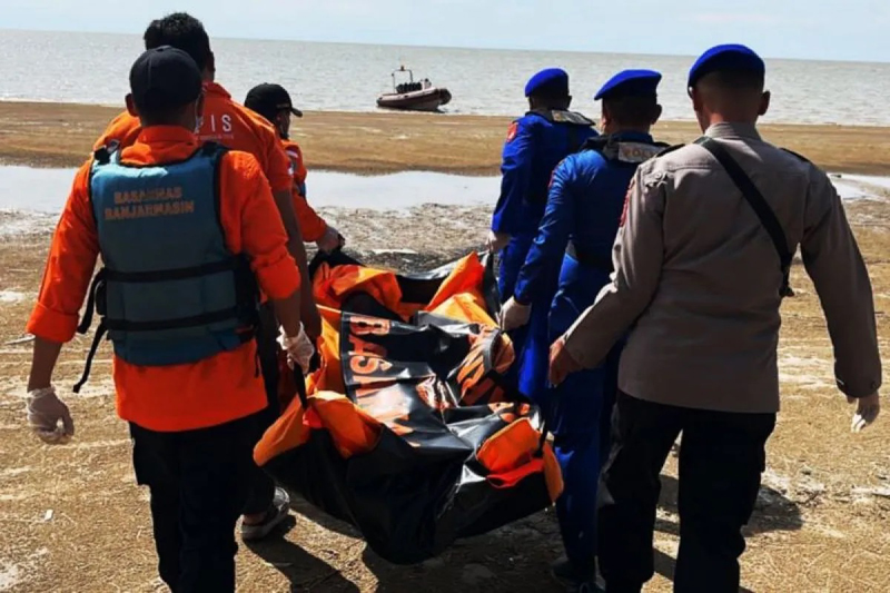 G:\2025\Desember 2025\30 Desember 2025\2\222\New Folder\Tim SAR Temukan Korban Akibat Kecelakaan Laut.jpg