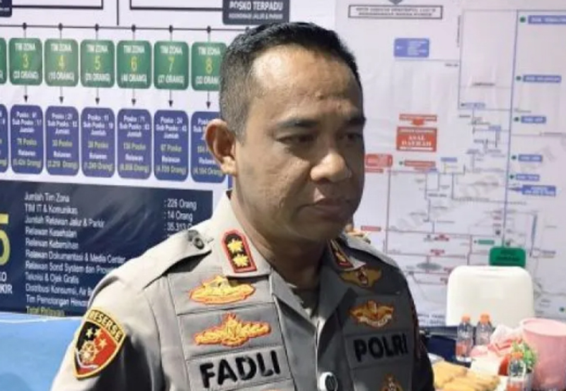 G:\2025\Desember 2025\30 Desember 2025\5\hal 5\Kapolres Banjar AKBP Fadli saat memberikan keterangan pers terkait jumlah.jpg